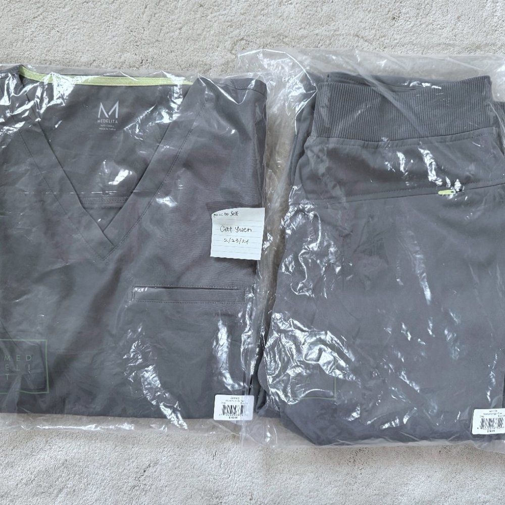 NWT XXS MEDELITA SCRUB SET - GREY